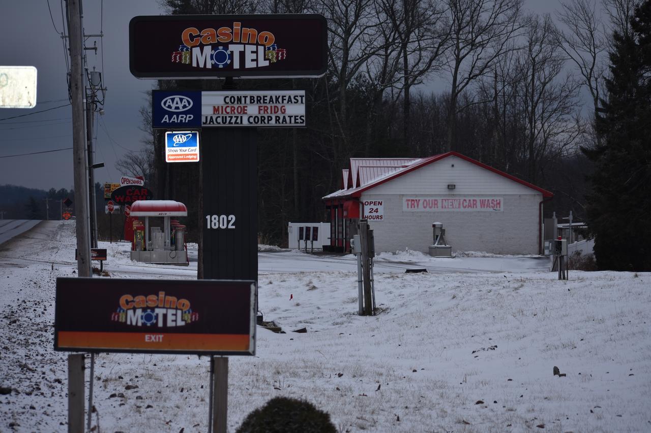 Casino Motel Swiftwater Exterior photo